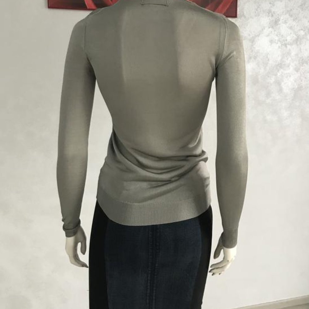 D&G Dolce and Gabbana beautiful silver gray  Vneck jumper XS-S - Picture 4 of 9